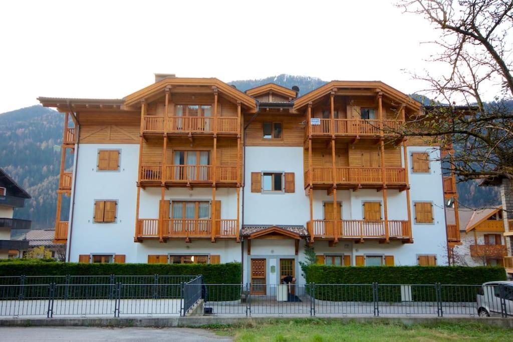 Lovely Apt In Pinzolo Val Rendena 7 Buitenkant foto